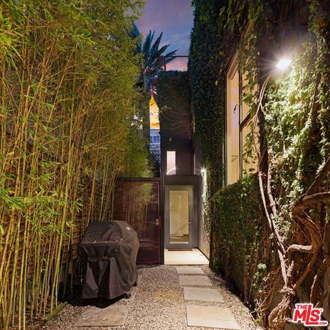 7 Vicente Terrace, Santa Monica, CA 90401