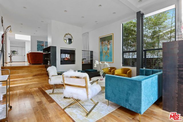 7 Vicente Terrace, Santa Monica, CA 90401