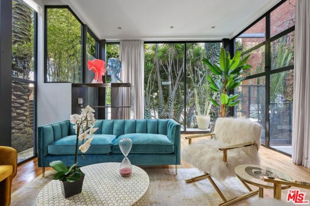 7 Vicente Terrace, Santa Monica, CA 90401