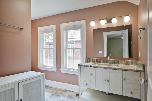 1885 Bryden Road, Columbus, OH 43205