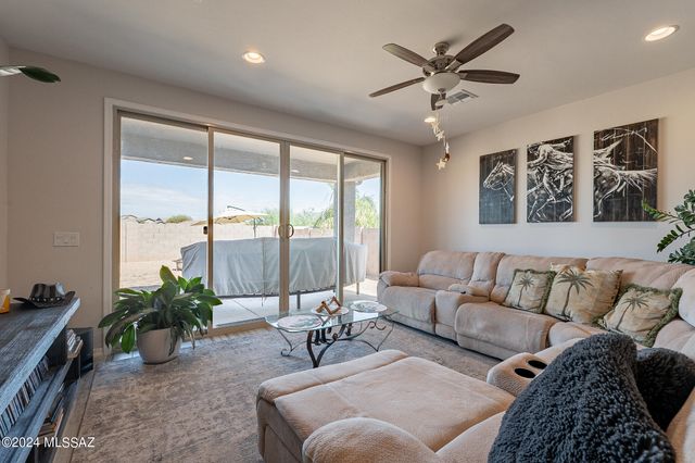 21372 E Charmaine Road, Red Rock, AZ 85145