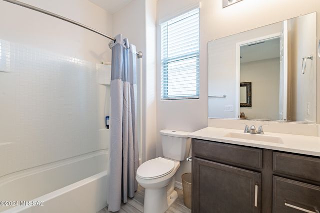 21372 E Charmaine Road, Red Rock, AZ 85145