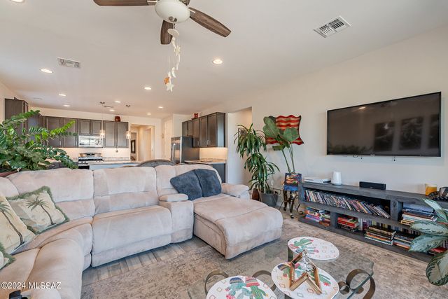 21372 E Charmaine Road, Red Rock, AZ 85145