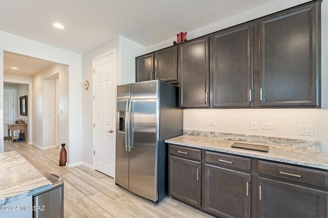 21372 E Charmaine Road, Red Rock, AZ 85145