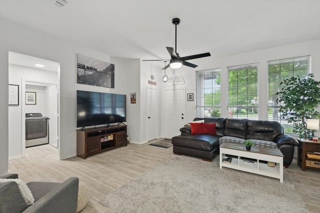 1200 Oak Valley, Denton, TX 76209