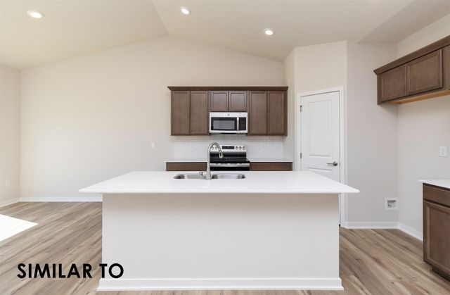1100 Featherstone Avenue NE, Bondurant, IA 50035