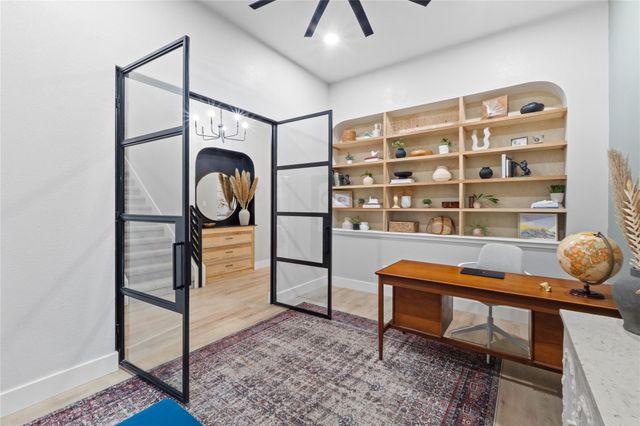 2915 Stonecreek DR, Round Rock, TX 78681