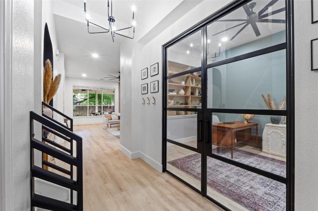 2915 Stonecreek DR, Round Rock, TX 78681