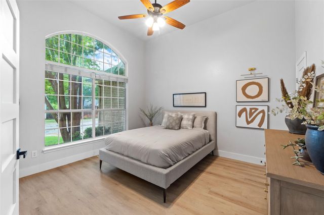 2915 Stonecreek DR, Round Rock, TX 78681