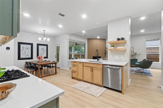 2915 Stonecreek DR, Round Rock, TX 78681