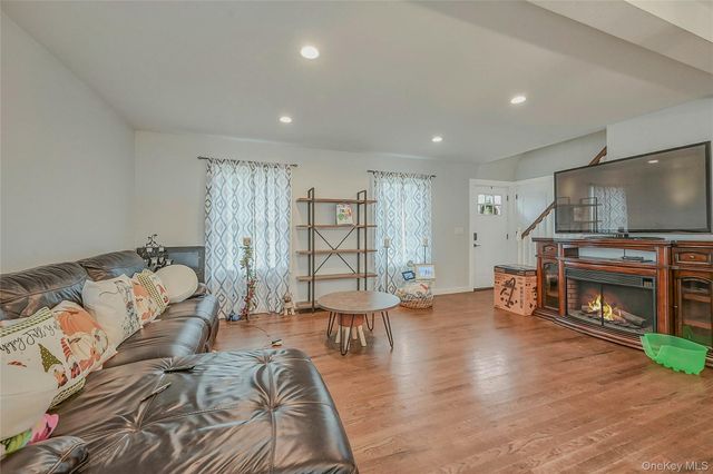 458 Lockwood Drive, Shirley, NY 11967