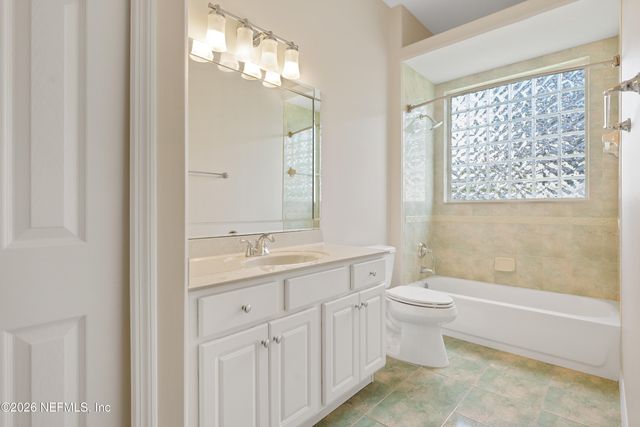 15 OLD OAK Drive N, Palm Coast, FL 32137