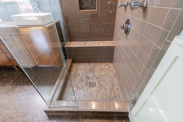 7127 Taylor Avenue, Evansville, IN 47715