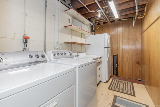 7127 Taylor Avenue, Evansville, IN 47715