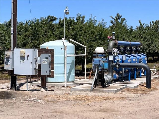 14176 Sunset Drive, Livingston, CA 95334