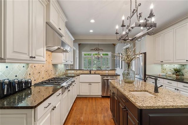 2429 Kirk NW Lane, Kennesaw, GA 30152