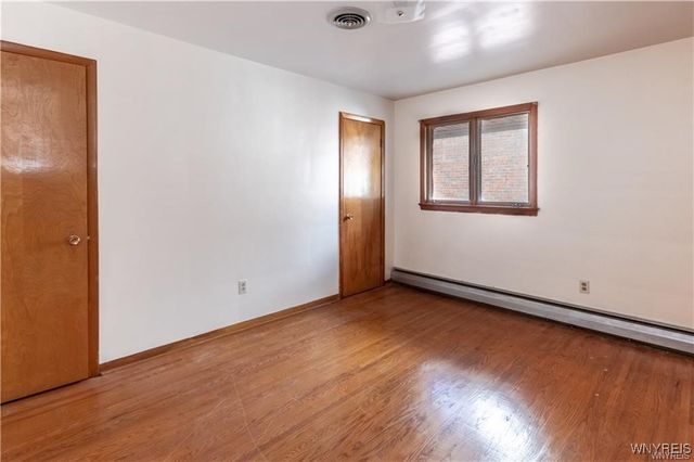 2494 Forest Avenue, Niagara Falls, NY 14301