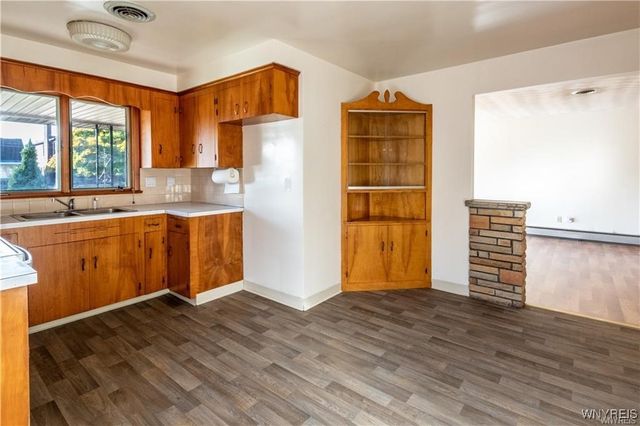 2494 Forest Avenue, Niagara Falls, NY 14301