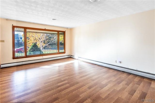 2494 Forest Avenue, Niagara Falls, NY 14301