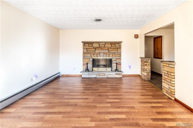 2494 Forest Avenue, Niagara Falls, NY 14301