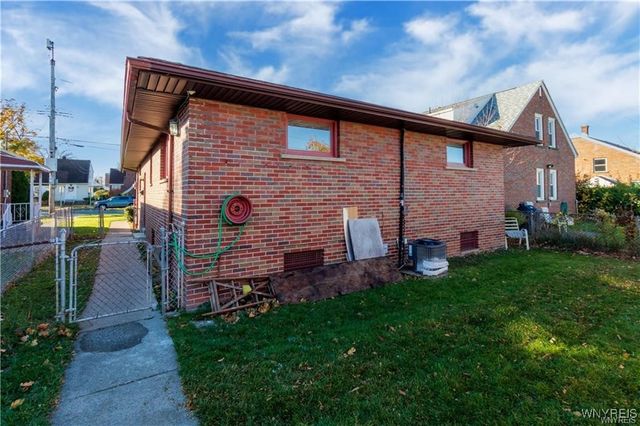 2494 Forest Avenue, Niagara Falls, NY 14301