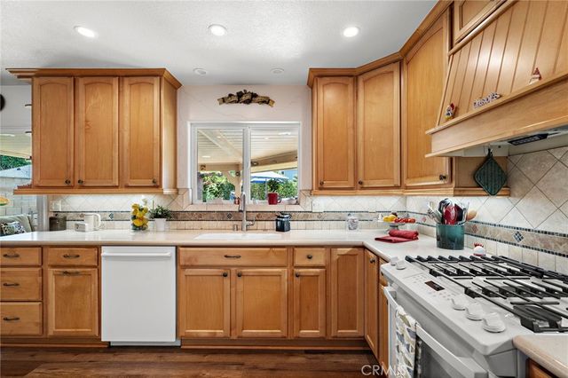 9690 Dove Circle, Fountain Valley, CA 92708