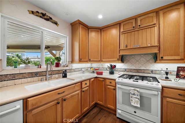 9690 Dove Circle, Fountain Valley, CA 92708