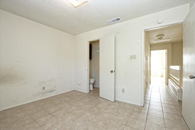 2018 W Rundberg LN 18C, Austin, TX 78758