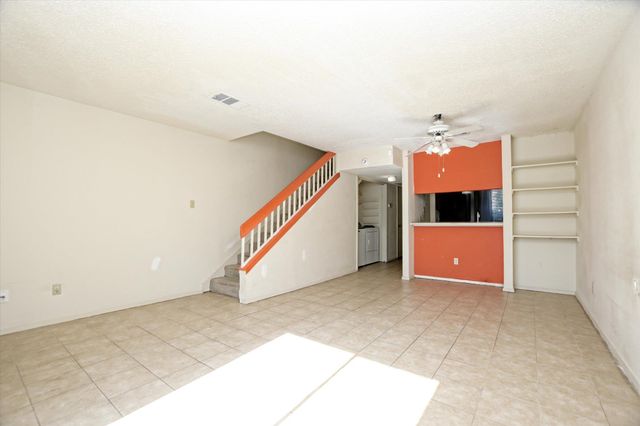 2018 W Rundberg LN 18C, Austin, TX 78758