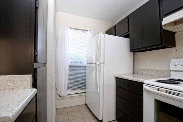 2018 W Rundberg LN 18C, Austin, TX 78758