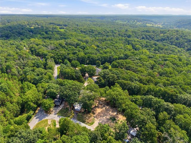 12 Pine Street, Bella Vista, AR 72714