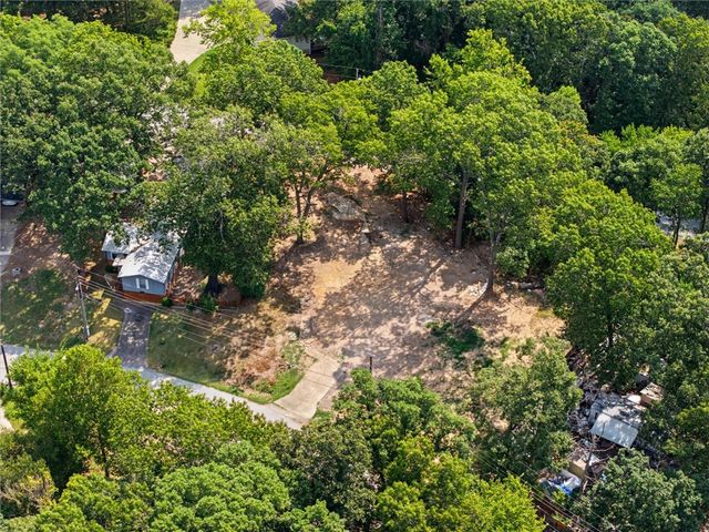 12 Pine Street, Bella Vista, AR 72714