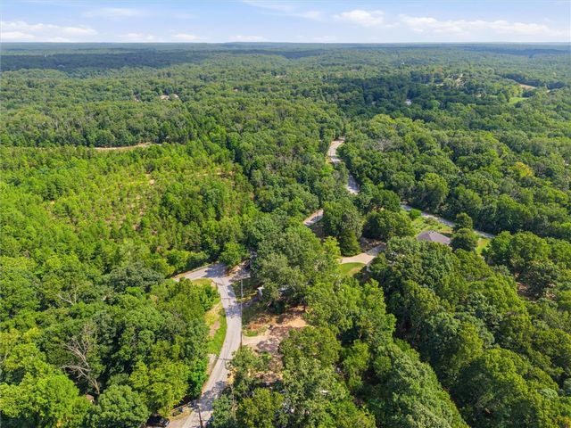 12 Pine Street, Bella Vista, AR 72714