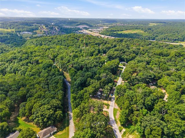12 Pine Street, Bella Vista, AR 72714