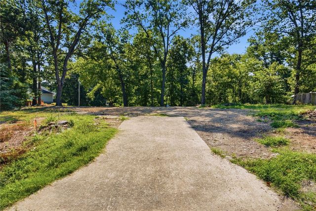12 Pine Street, Bella Vista, AR 72714