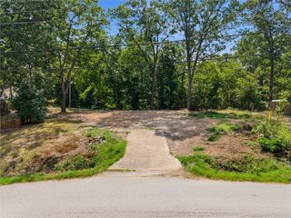 12 Pine Street, Bella Vista, AR 72714