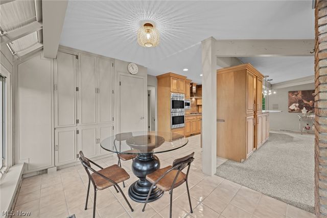 17571 Merry Oaks Trail, Chagrin Falls, OH 44023