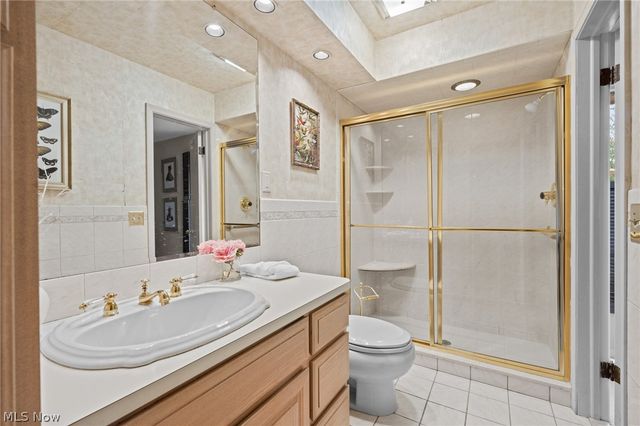 17571 Merry Oaks Trail, Chagrin Falls, OH 44023