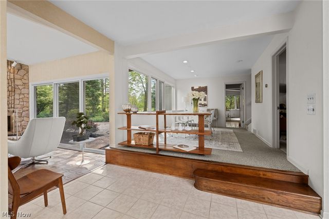 17571 Merry Oaks Trail, Chagrin Falls, OH 44023