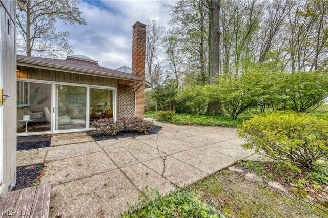 17571 Merry Oaks Trail, Chagrin Falls, OH 44023