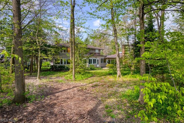 17571 Merry Oaks Trail, Chagrin Falls, OH 44023