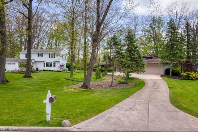 17571 Merry Oaks Trail, Chagrin Falls, OH 44023