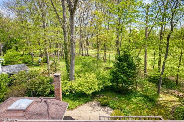 17571 Merry Oaks Trail, Chagrin Falls, OH 44023
