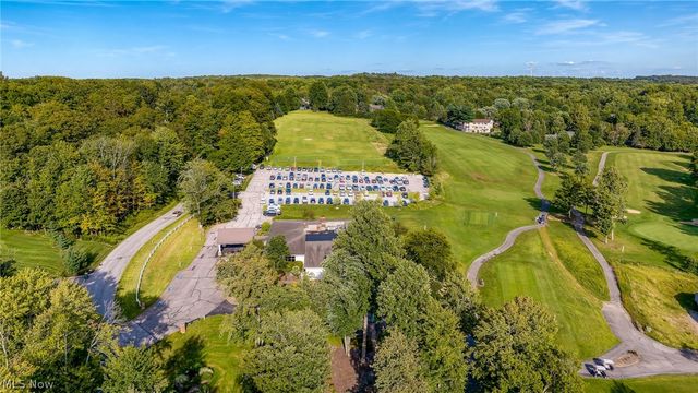 17571 Merry Oaks Trail, Chagrin Falls, OH 44023