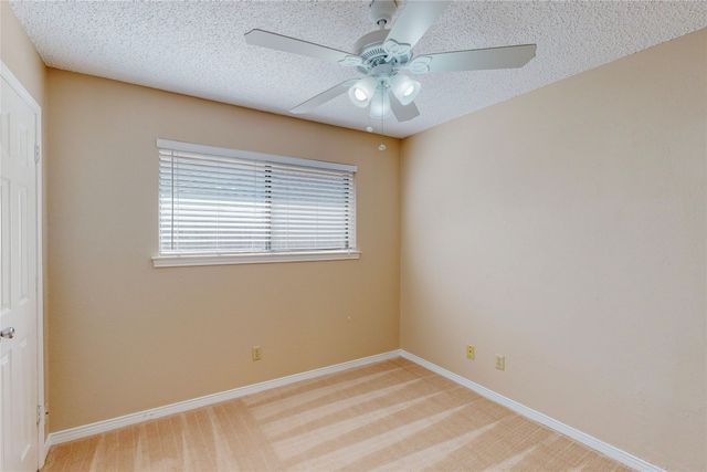 1912 N Irving Heights Drive, Irving, TX 75061