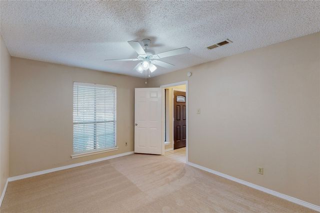 1912 N Irving Heights Drive, Irving, TX 75061