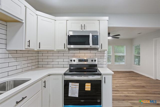 1412 E Avenue D, Temple, TX 76501