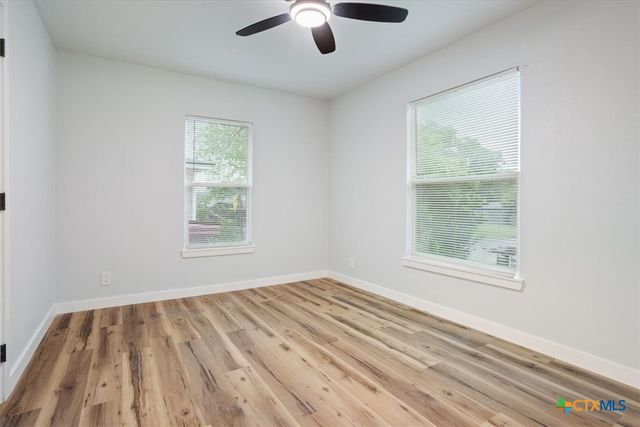 1412 E Avenue D, Temple, TX 76501