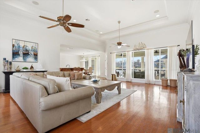 11867 Home Port Dr, Maurepas, LA 70449