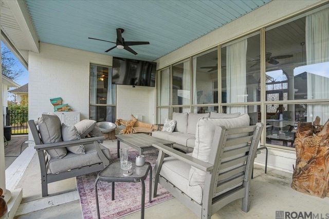 11867 Home Port Dr, Maurepas, LA 70449